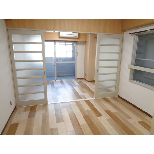 プリンセス今池の居間・リビング