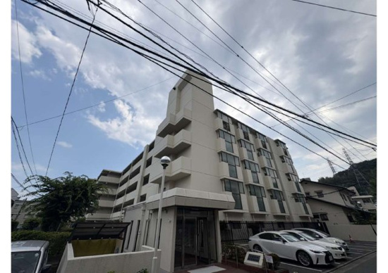 古江西町パークマンションの外観