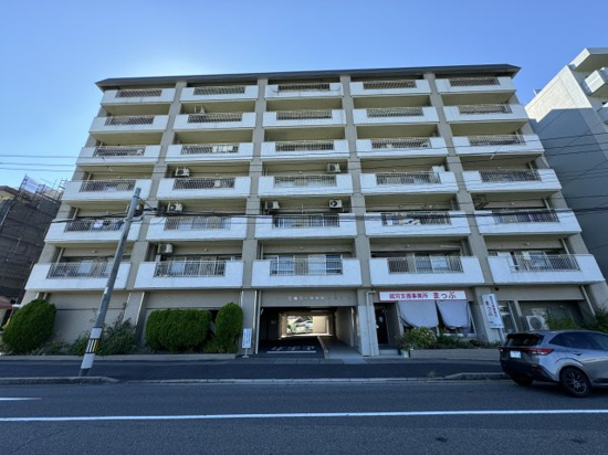 三滝コーポラスの外観