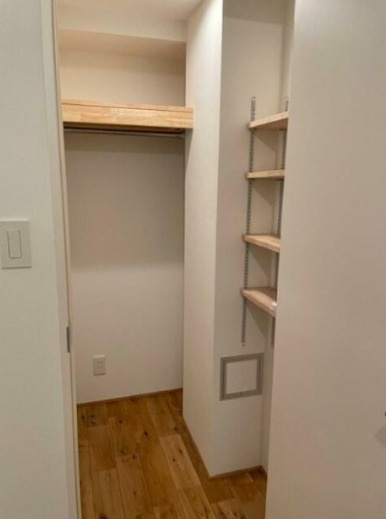 リフィオ三軒茶屋　ネット0　宅配BOX　カウンターキッチンの収納