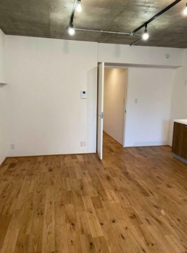 リフィオ三軒茶屋　ネット0　宅配BOX　カウンターキッチンの内装