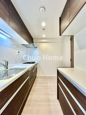 【キッチン】 | クレアトール亀戸 | ワイドで収納豊富なシステムキッチン