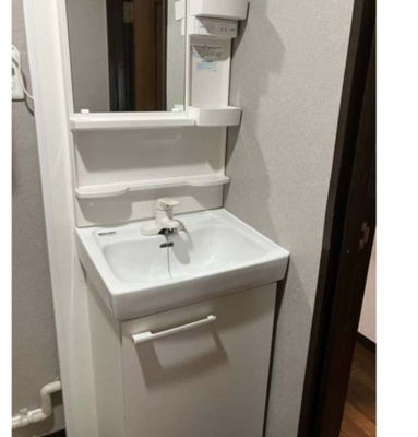 【独立洗面台】 | 高田馬場住宅 | 独立洗面化粧台が付いています