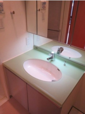 【独立洗面台】 | プロスペクト西巣鴨 | 独立洗面台、小物を置くことができて便利です