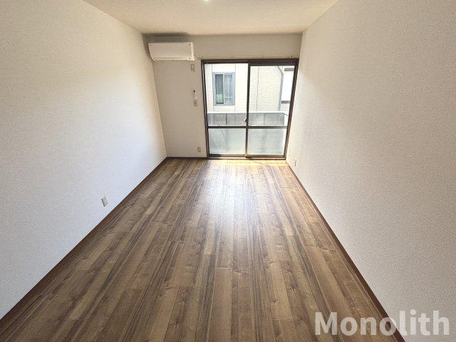 ドルチェ若宮の居間・リビング