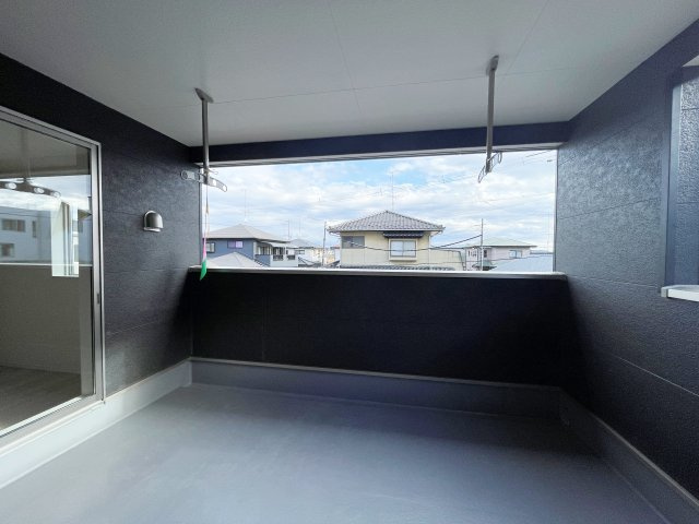 新築戸建・新築建売　いわき市小名浜南富岡第1　小名浜西小・小名浜第一中のバルコニー