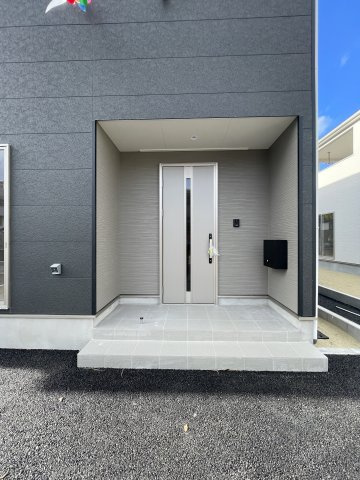 新築戸建・新築建売　いわき市小名浜南富岡第1　小名浜西小・小名浜第一中の玄関