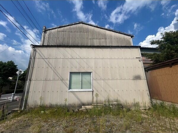 みよし町上貸倉庫の外観