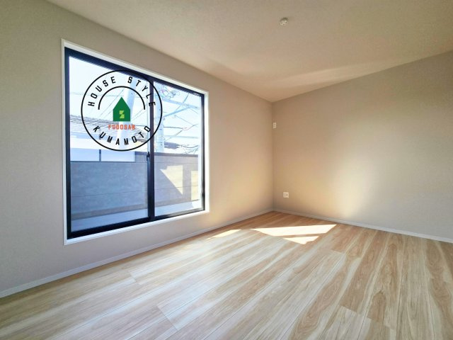 熊本市中央区帯山3丁目第2-1棟(1号棟)の寝室|主寝室には収納力に優れたクローゼットがありますので、お部屋もすっきり片付きます。