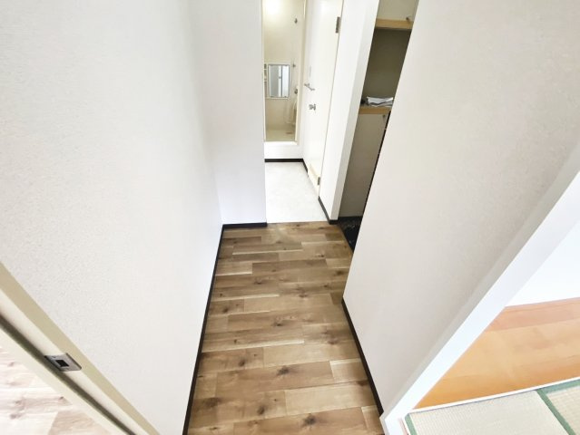 OBハイツの玄関