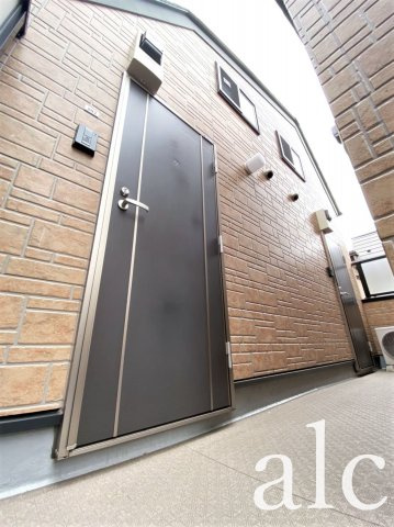 楽淇ハウス【ラッキハウス】のエントランス|☆敷金ゼロ・礼金ゼロ！！初期安デザイナーズ☆