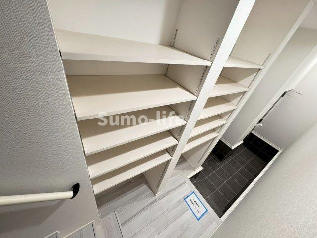 WORKINGBASE伊丹WESTの収納
