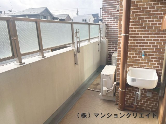 ドゥウエル文京のバルコニー|バルコニーにはスロップシンク付きです