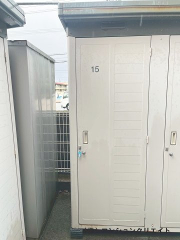 ドゥウエル文京の洗面所|2つの洋室を繋ぐように洗面が配置されています。無駄スペースを少しでも省く造りとなっていて、とても実用的！