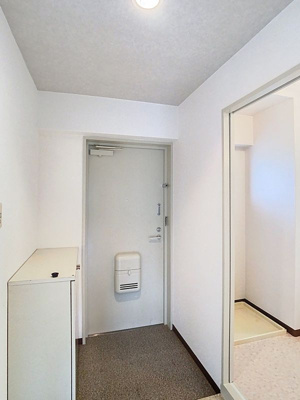 【玄関】 | ７０２泉ヶ丘