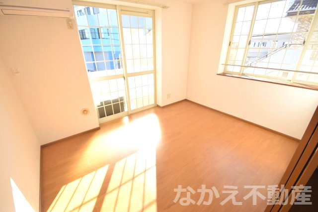 【寝室】 | 使い勝手のいい寝室です