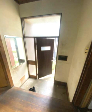 江戸川区 鹿骨５丁目 の玄関