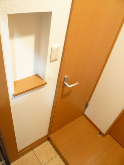 GOLDWING東比恵の玄関