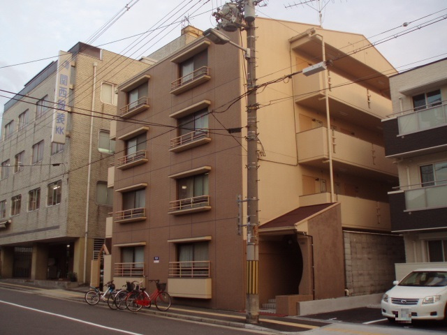 コーポ朋栄の外観