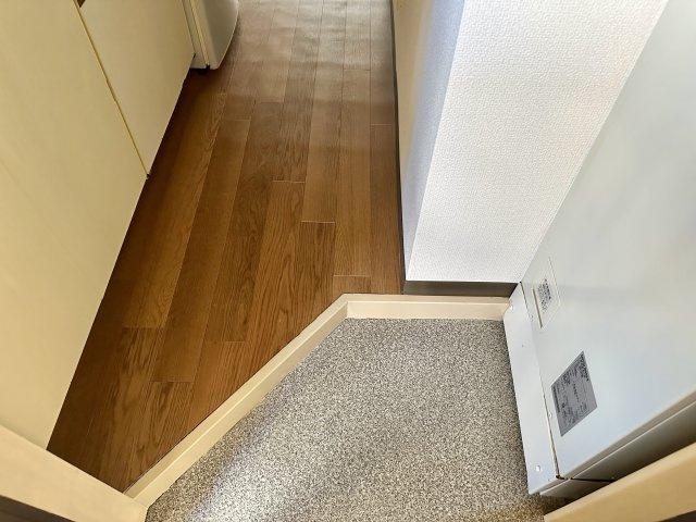 柴田山田ビルの玄関