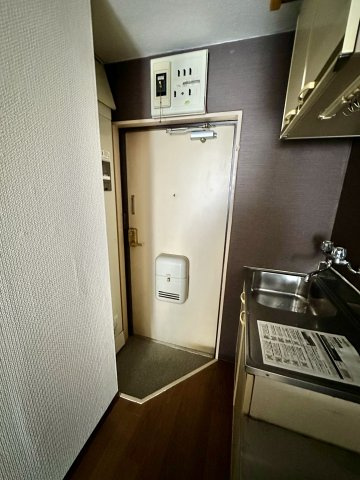 柴田山田ビルの玄関