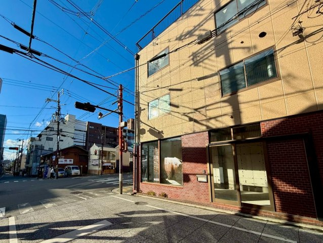 東山安井ビルの外観
