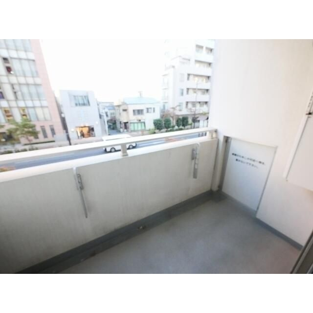 コンフォリア春日富坂のバルコニー