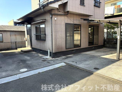 【駐車場】 | 土橋貸住宅 | カーポート付き　