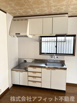 【キッチン】 | 土橋貸住宅 | 吊戸棚付き　