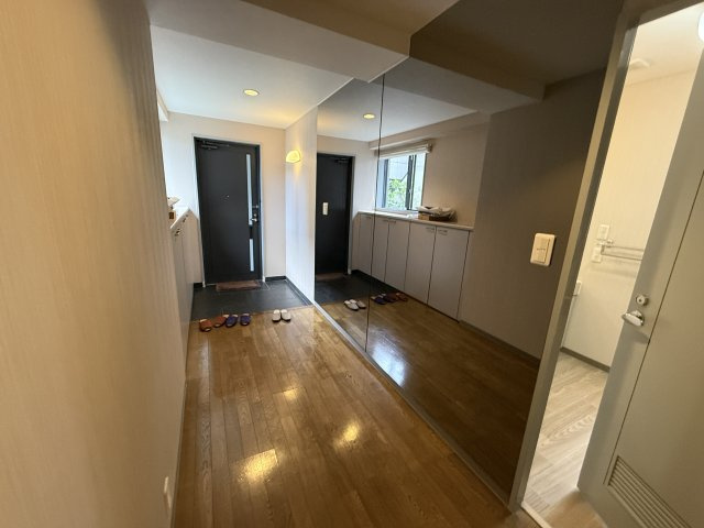 ラ・セーヌ豊中の玄関