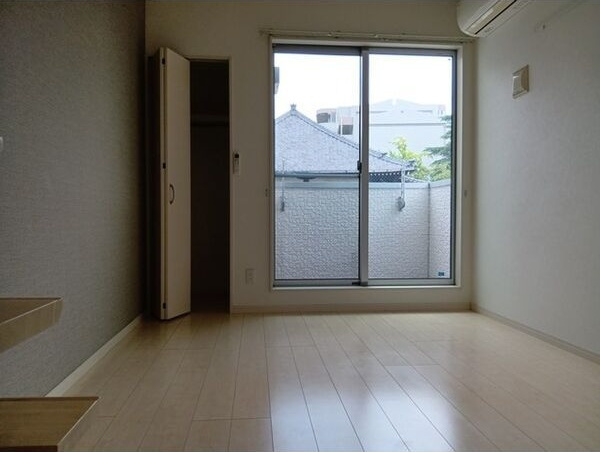 LUNA　FORZA神宮西の居間・リビング|ゆったりとしたリビングです