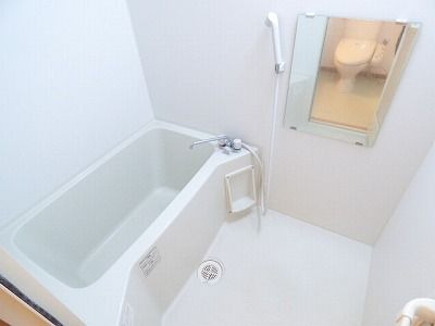 ピュアドームブライトン博多の浴室