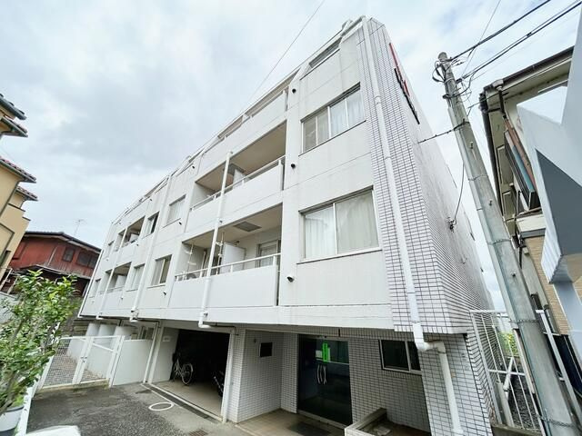 調布市上石原３丁目の中古マンションの外観