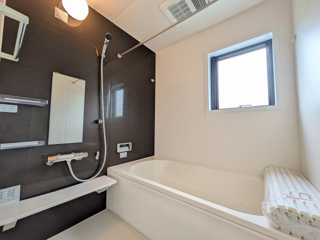 八王子市　小比企町　新築一戸建て　１期の浴室|～のびのびくつろげるバスルーム　１日の締めくくりに癒やしのバスタイムを～