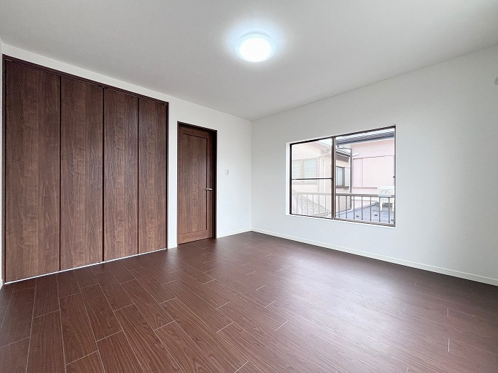 草加市金明町　中古戸建の洋室