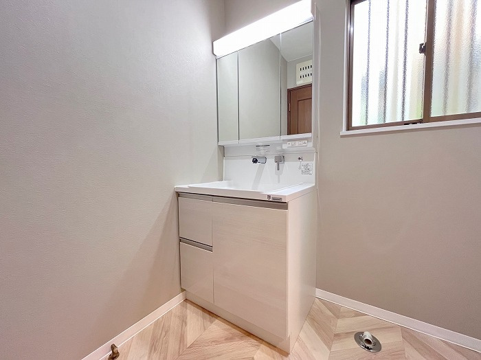 草加市金明町　中古戸建の洗面所