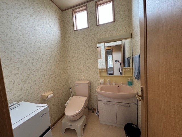 ２Ｆランドリースペース（トイレ・洗面）