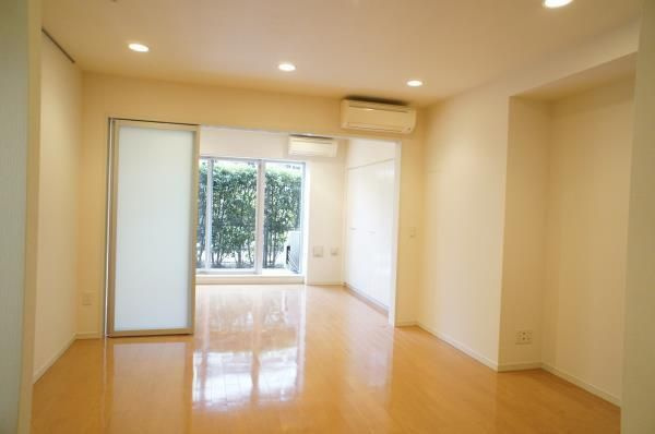 Ｂｒｉｌｌｉａ　ｉｓｔ　三軒茶屋　ブラッサムテラスのエントランス