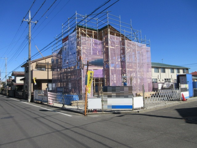 【仲介手数料無料】新築戸建　深谷市岡里13-1（全1棟）の前面道路含む現地写真