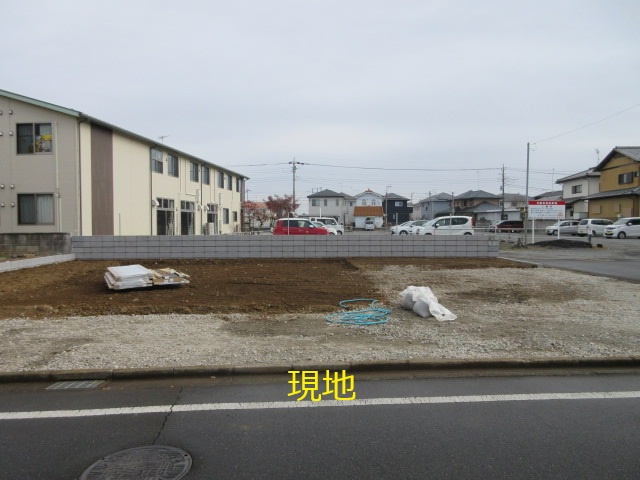 【仲介手数料無料】新築戸建　深谷市岡里13-1（全1棟）の前面道路含む現地写真