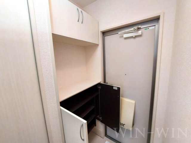 グランドソレイユ A棟の玄関