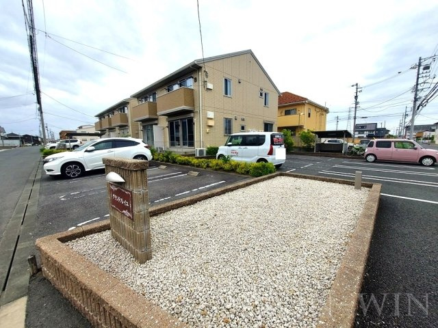 グランドソレイユ A棟の駐車場