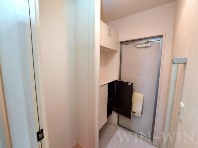 グランドソレイユ A棟の玄関