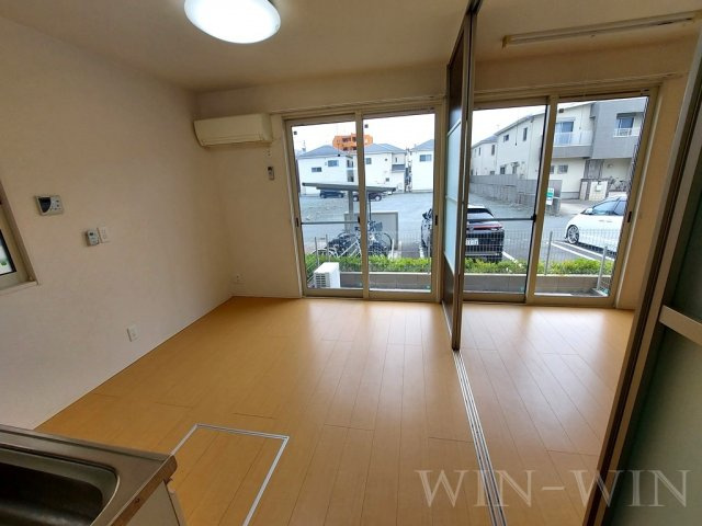 グランドソレイユ A棟の居間・リビング