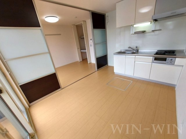 グランドソレイユ A棟の居間・リビング