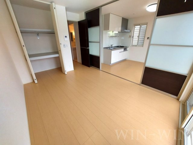 グランドソレイユ A棟の寝室