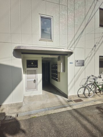 平池マンションのエントランス