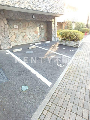 【駐車場】 | ガラ・シティ大崎 | 駐車場があるので、車を買う予定の方も安心です