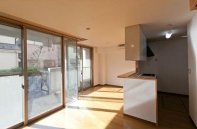 【居間・リビング】 | めいきゅう館 | 明るい洋室！