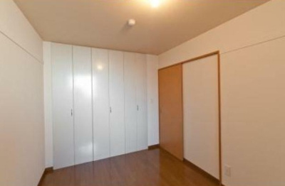 【寝室】 | めいきゅう館 | 6.5帖の洋室。